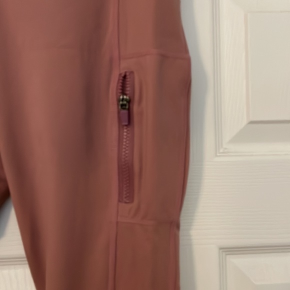 Fabletics work out leggings - Picture 2 of 4